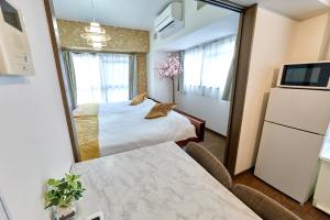 道頓堀 -15m Dotonbori, 35m USJ, Direct to Umeda - XS24