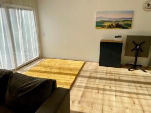 Sunny Garden Bungalow