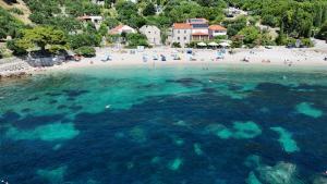 Silvio Beach House - Shoreline Haven