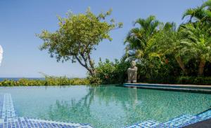 Casa Serena Luxury Retreat in Reserva Conchal