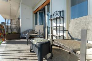 LaLuna Apartments - Sea Panorama - 20mins from CTA airport