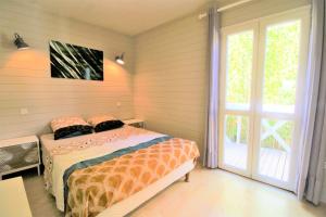 GASMED29 - Golfe de St-Tropez - Maison climatisée 3 chambres avec beau jardin et aperçu mer