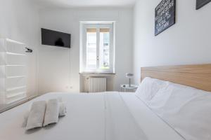 Sambuco1 - Quiet Apt with 2 Double Bedrooms - B Home