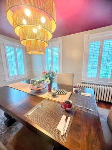 The Hamilton Harbor House