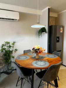 2 habitaciones 1 baño- a pasos de restaurantes centros comerciales