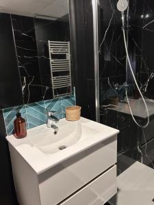 la suite prestige avec SPA SAUNA NETFLIX JARDIN