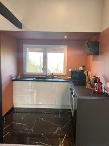 la suite prestige avec SPA SAUNA NETFLIX JARDIN