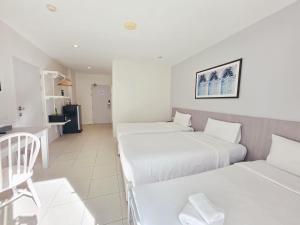 Recenta Phuket Suanluang by Deevana