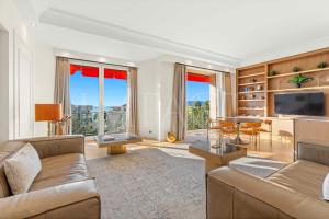 REF 1553 - Cannes Center - Sea view apartment for rent