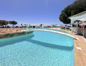 Two Bedroom with Large Terrace and Views in Capistrano, Nerja