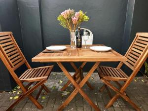 The Harfield Hideaway