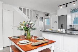 Cosy Home in Claremont