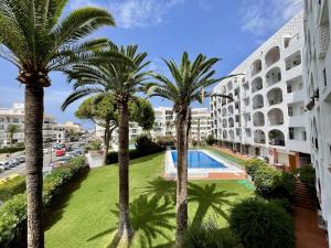 First Line to Sea, Apartment in Verdemar Nerja with Pool and Sea Views