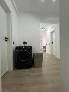 Happy Home Apartment