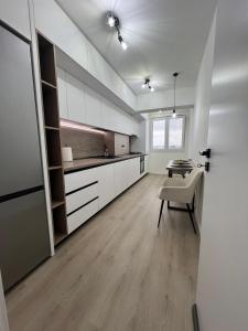 Happy Home Apartment