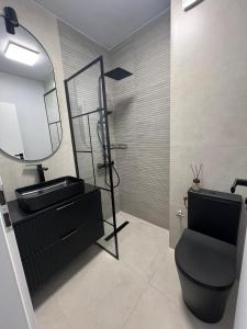 Happy Home Apartment