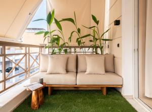 Rustic Boutique Apartment with Live Olive Tree & Private Parking