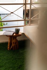 Rustic Boutique Apartment with Live Olive Tree & Private Parking