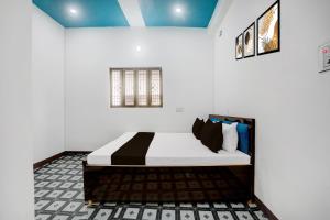 SPOT ON by OYO Ajay Hotel Phulpur Railway station