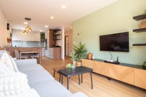 Stylish 2BR Near Beach & Metro by LovelyStay