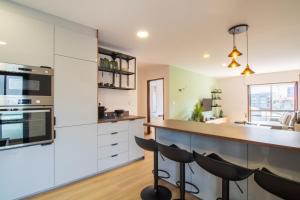 Stylish 2BR Near Beach & Metro by LovelyStay