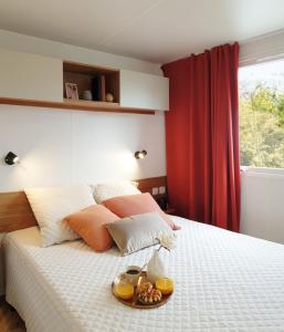 Mobil-home 8 personnes camping PONT AVEN - WIFI GARANTIE-grande terrasse-lave linge