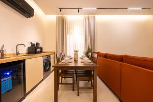 Jeddah Modern 1BR by Aisha Near Airport with Private Parking