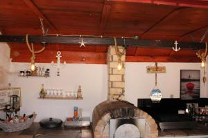 Apartments Solis, 50 m from the sea - Jakišnica