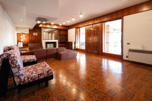 Casa Panoramica con Terrazza, Vista Monti e Parcheggio