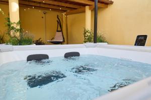 Costa Ovest Apartments