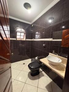 Casa com Piscina em Itaquaquecetuba