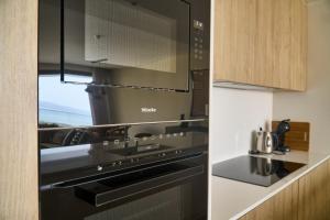 Luxury Oceanfront Apartment - 24K