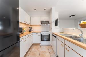 Le petit château by Kasteel Ter Wallen