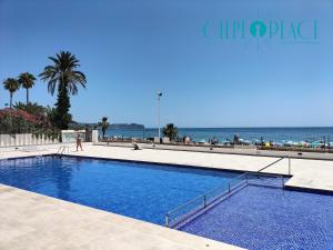 Mediterráneo Primera línea con piscina
