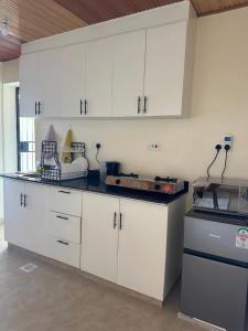 Lakeview Apartments - Victoria