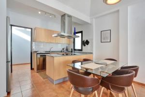 VILLA OLIVA, private villa in Playa Blanca