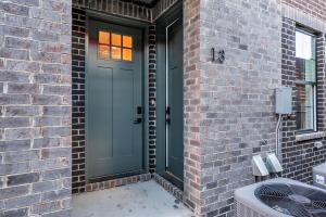 Stylish 5BR Nashville Retreat w Rooftop Hot Tub