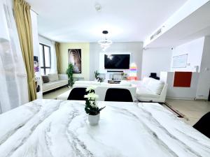WAHA WOW Bed space Available in Luxury Apartment