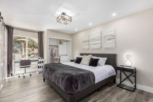 Zen Den Hot Tub Misters Hiking Bikes Park