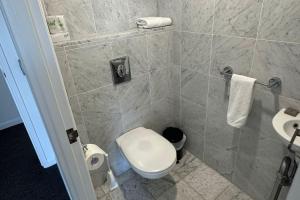 Contemporary 3BR Getaway in Brisbane CBD
