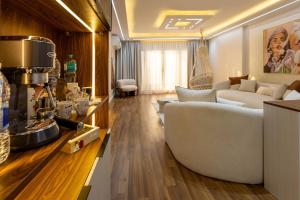 Aura hotels properties