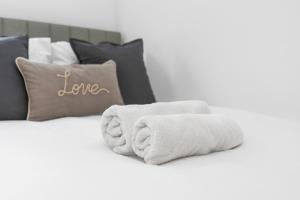 Chic Urban Room In Vibrant Brixton - Bathroom Shared With Just One Other Room