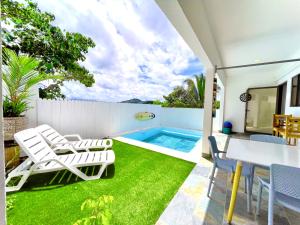 Private Home with Amazing Mountain Views Near Tam