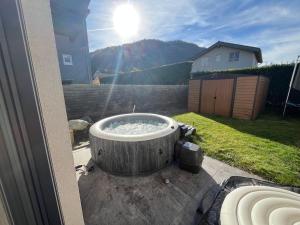 Suite moderne avec jacuzzi