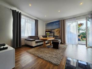 Dom z jacuzzi, house with a hot tub