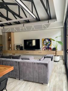 Wabi Sabi, Johannesburg - Solar Powered 2 to 3 Bedroom Home Stay