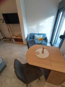 Nirea Tree View Studio