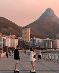 A Happy Sunny Home, 3Bed 3Bath, in Green Point Cape Town