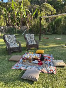 Refúgio com Hidro, Lareira, Café da Manhã e Vista da Natureza