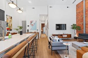 OneTreeHill Villa Downtown Riverwalk Live Oak